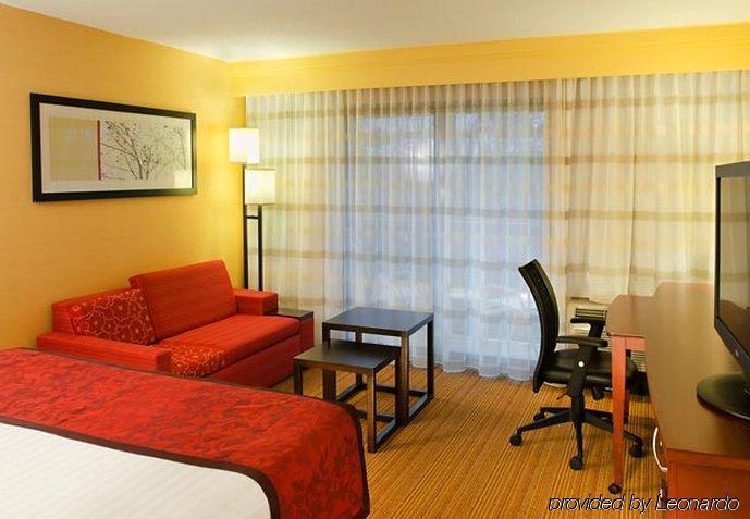 Courtyard By Marriott Traverse Stadt Zimmer foto